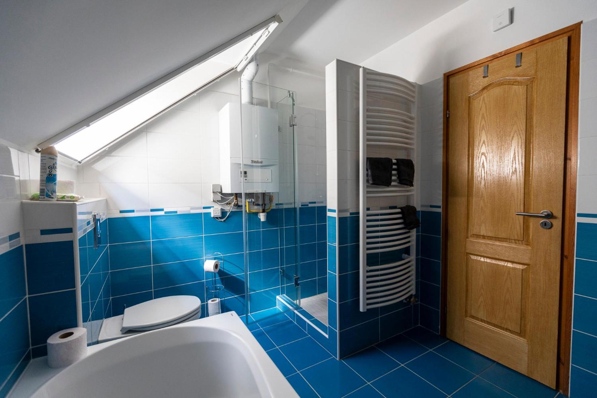 Park Apartman Sarrod Экстерьер фото